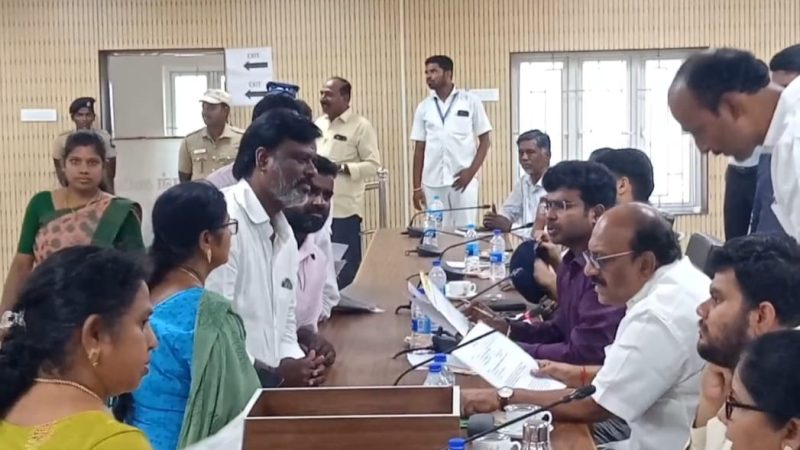 சிங்கபெருமாள்கோவில் பகுதியில் தேசிய நெடுஞ்சாலையில் மின் விளக்குகள் அமைத்து வேண்டி அமைச்சரிடம் மனு…