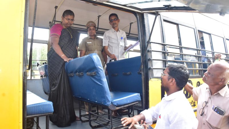 பள்ளி வாகனங்களை ஆய்வு மேற்கொண்டார் நாமக்கல் மாவட்ட ஆட்சியர்…