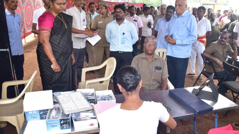நாமக்கல் மாவட்ட ஆட்சித்தலைவர் மருத்துவ முகாம் நடைபெற்றதை பார்வையிட்டு ஆய்வு மேற்கொண்டார்…