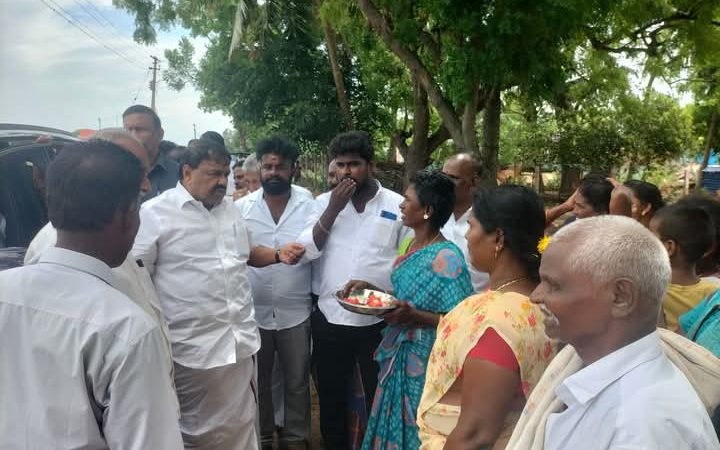 அமைச்சர் ஆர்,எஸ், ராஜகண்ணப்பன் இழப்பீடுவழங்க விவசாயிகள் கோரிக்கை…
