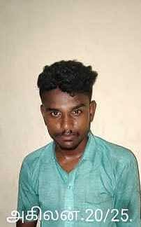 கும்பகோணத்தில் கடையின் பூட்டை உடைத்து திருடிய 2 சிறுவா்கள் உள்ளிட்ட 5 பேரை கிழக்கு காவல் நிலைய போலீஸாா் செவ்வாய்க்கிழமை கைது செய்து சிறையில் அடைத்தனா்.