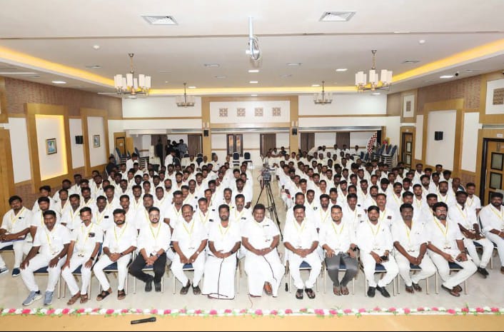 அரியலூரில் திராவிட முன்னேற்றக் கழக இளைஞர் அணிஅமைப்பாளர்கள் மற்றும் துணை அமைப்பாளர்களுக்கான அறிமுக கூட்டம்