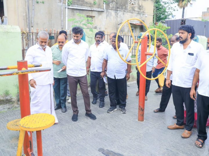 வில்லிவாக்கம் சட்டமன்ற தொகுதிக்கு உட்பட்ட வார்டு 95ல் வளையாங்குளத்தை இந்து சமய அறநிலையத்துறை அமைச்சர் சேகர்பாபு அவர்கள் நேரில் பார்வையிட்டு ஆலோசனை வழங்கினார்