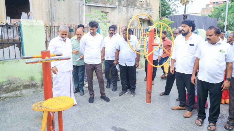 வில்லிவாக்கம் சட்டமன்ற தொகுதிக்கு உட்பட்ட வார்டு 95ல் வளையாங்குளத்தை இந்து சமய அறநிலையத்துறை அமைச்சர் சேகர்பாபு அவர்கள் நேரில் பார்வையிட்டு ஆலோசனை வழங்கினார்