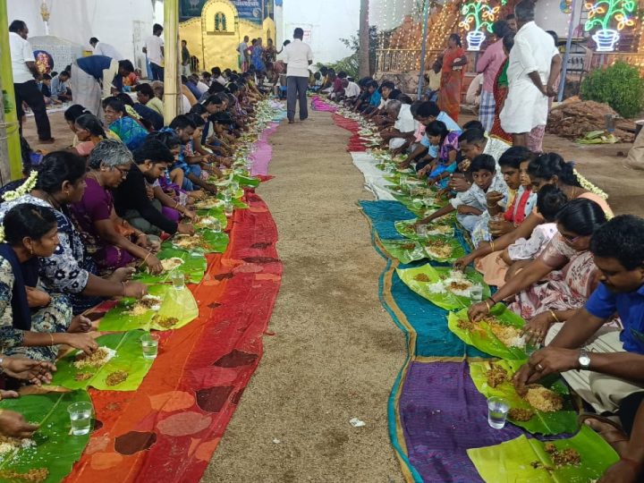கமுதி புனித அந்தோணியார் ஆலயத்தில் விடிய விடிய நடந்த கறி விருந்து5000 க்கும் மேற்பட்ட பொதுமக்கள் கலந்து கொண்டனர்…