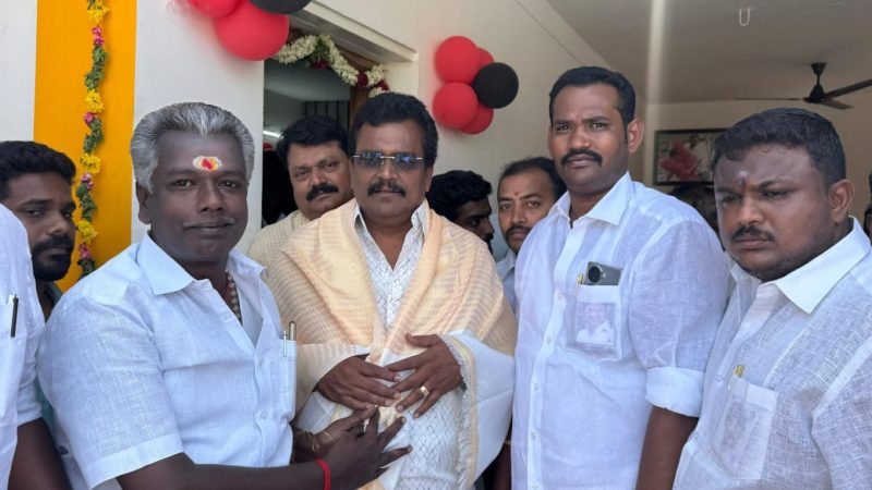 தேனி மாவட்டம் பழனிசெட்டிபட்டியில் தேனி ஒன்றிய இளைஞரணி அமைப்பாளர் அருள்வாசகன் அவர்களின் புதுமனை புகுவிழா மற்றும் தேனி ஒன்றிய கட்சி அலுவலகம் திறப்பு விழா நடைபெற்றது.