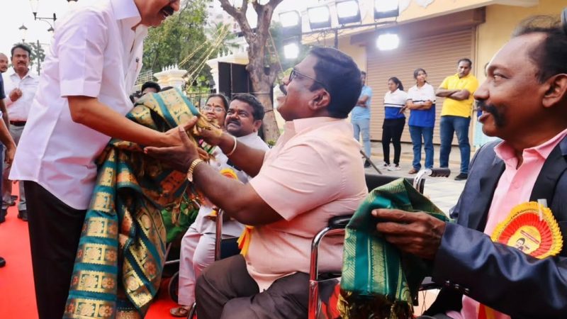 பத்தாண்டுகள் கேட்பாரற்றுக் கிடந்த வள்ளுவர் கோட்டமெனும் கலைஞரின் கனவுப் படைப்புக்குப் புத்துயிர் ஊட்டியுள்ளோம்!