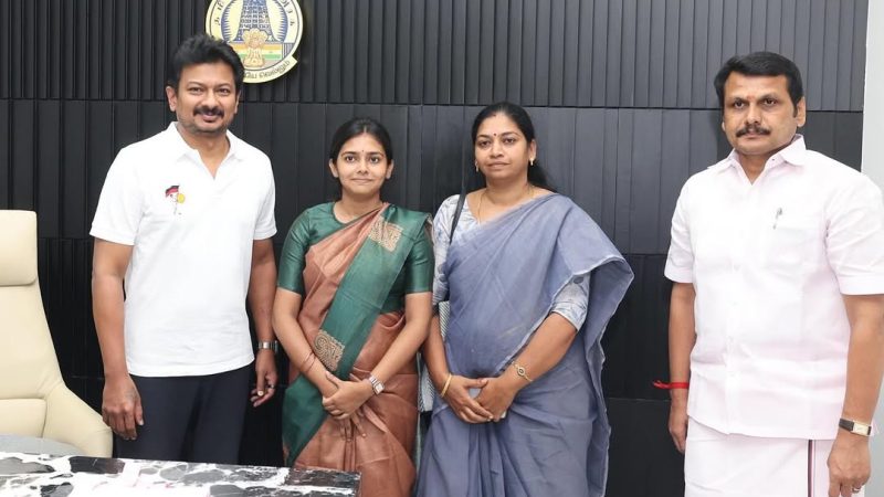 மாண்புமிகு துணை முதல்வரும் கழகத்தின் இளைஞர் அணி செயலாளருமான திரு. உதயநிதி ஸ்டாலின் அண்ணன் அவர்களை சந்தித்தபோது இளைஞர் மற்றும் இளம் பெண்கள் இன்றைய அரசியல் களத்தில் மக்கள் பணிகளை முன்னெடுக்க பல ஆலோசனைகளை வழங்கினார். என்னுடைய பணி சிறக்க வாழ்த்துக்களையும் பெற்றுக் கொண்டேன்.