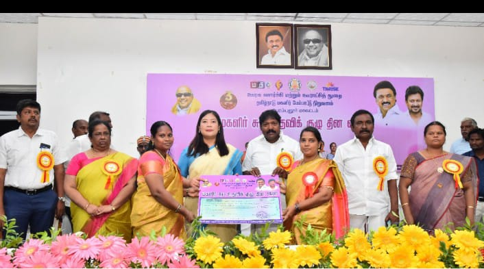 பெரம்பலூர் மாவட்டம்குரும்பலூரில் நடைபெற்ற மக்கள் தொடர்புத் திட்ட முகாமில் 354 பயனாளிகளுக்கு ரூ.2.32 கோடி மதிப்பிலான பல்வேறு அரசு நலத்திட்ட உதவிகளை மாவட்ட ஆட்சித்தலைவர்  கிரேஸ் பச்சாவ், இ.ஆ.ப.,  வழங்கினார்.