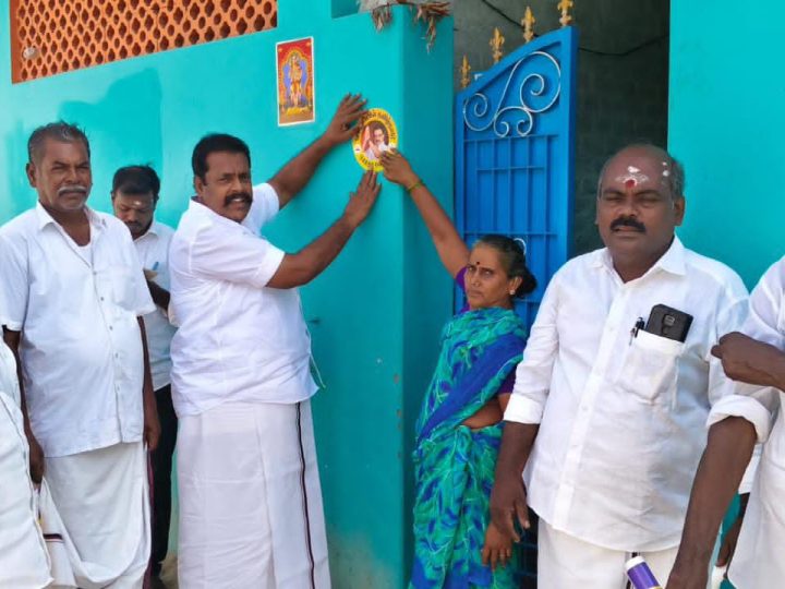 ராமநாதபுரம் மாவட்டம், இராமேஸ்வரத்தில்,தமிழ்நாடு முதல்வர் ஆணைக்கினங்க கழக இளைஞர் அணி செயலாளர் தமிழ்நாடு துணை முதலமைச்சர் உதயநிதி ஸ்டாலின் வழிகாட்டுதலின்படி மாவட்ட கழக செயலாளர் சட்டமன்ற உறுப்பினர் காதர் பாட்சா முத்துராமலிங்கம் எம்எல்ஏ அறிவுறுத்தலின்படி.