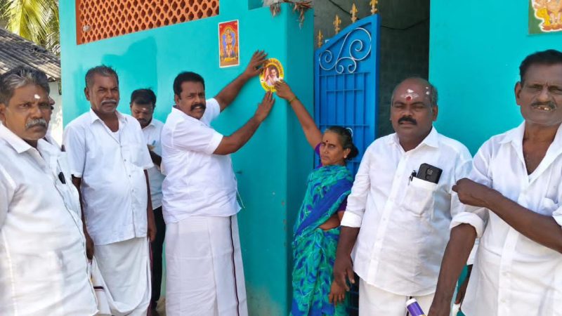 ராமநாதபுரம் மாவட்டம், இராமேஸ்வரத்தில்,தமிழ்நாடு முதல்வர் ஆணைக்கினங்க கழக இளைஞர் அணி செயலாளர் தமிழ்நாடு துணை முதலமைச்சர் உதயநிதி ஸ்டாலின் வழிகாட்டுதலின்படி மாவட்ட கழக செயலாளர் சட்டமன்ற உறுப்பினர் காதர் பாட்சா முத்துராமலிங்கம் எம்எல்ஏ அறிவுறுத்தலின்படி.