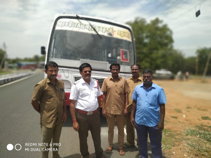 தேனி மாவட்டத்தில் விபத்தை தவிர்க்கும் முறைகள் குறித்தும், வாகனத்தை வழிநடத்தல் குறித்தும் சந்திரன் DI(டிஐ)தலைமையில் நினைவூட்டல் பயிற்சி அளிக்கப்பட்டது.