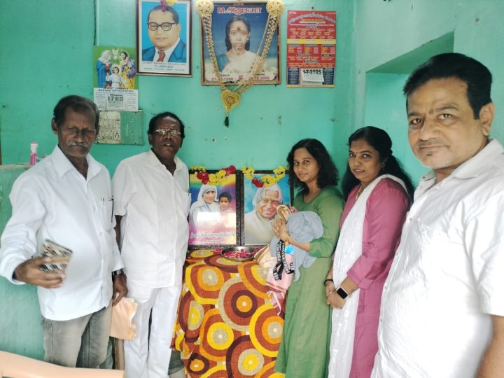 சென்னைதியாக தீபம் அன்னை தெரேசா சமூக விழிப்புணர்வு சங்கத்தின் தலைவர் இரமணா நகர் சி.மணி பிறந்த நாளை முன்னிட்டு சமூக ஆர்வலர் இவன் மேனேஜ்மென்ட், ராக்போர்ட் ரேடியோ சித்ரா செயின் நிறுவனத் தலைவர் சித்ரா அவர்கள் நேரில் சென்று வாழ்த்துக்களை தெரிவித்தனர்.