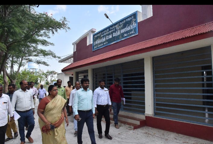 பெரம்பலூர் மாவட்டத்தில் செயல்படுத்தப்படும் பல்வேறு வளர்ச்சித் திட்டப் பணிகளின் முன்னேற்ற நிலை குறித்து பெரம்பலூர் மாவட்ட கண்காணிப்பு அலுவலர் / மாற்றுத்திறனாளிகள் நலத்துறை இயக்குநர்  எம்.லக்ஷ்மி, இ.ஆ.ப.,  மாவட்ட ஆட்சித்தலைவர் ச.அருண்ராஜ் இ.ஆ.ப.,  முன்னிலையில் பார்வையிட்டு ஆய்வு செய்தார்.