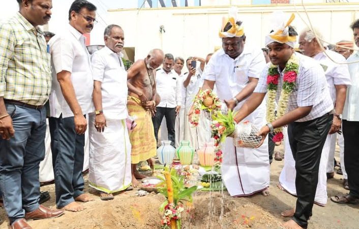 பெரம்பலூர் மாவட்டம் வேப்பூர் ஒன்றியம் இன்னும் தொகுதி நல்லறிக்கை கிராமத்தில் ரூபாய் 99.90 மதிப்பீட்டில் நல்ல அறிக்கை முதல் இலுப்பையூர் வரை செல்லும் சாலை மேம்பாட்டு பணி.