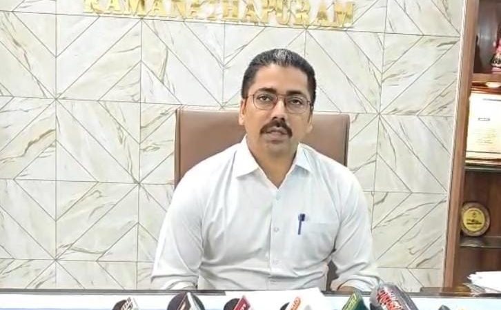 ராமநாதபுரம் மாவட்டம், மாவட்ட ஆட்சியர் அலுவலக கூட்டரங்கில் இன்று மதியம் 2 மணி அளவில் உங்களுடன் ஸ்டாலின் திட்டம் தொடர்பாக மாவட்ட ஆட்சித் தலைவர் சிம்ரன்ஜீத் சிங் காலோன் செய்தியாளர்களுக்கு பேட்டி அளித்தார்.