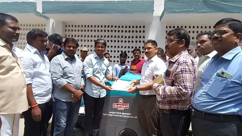 ராமநாதபுரம் மாவட்டத்தில் திருப்புல்லாணி, தேவிபட்டினம்,சேதுக்கரை உள்ளிட்ட யாத்திரை ஸ்தலங்கள் உள்ளன,இங்கு யாத்திரிகர்கள் தாங்கள் கடலில் குளித்துவிட்டு ஈர துணிகளை அங்கேயே விட்டுவிட்டு வந்து விடுகின்றனர்.ஈரத்துடன் கோவிலுக்குள் வந்து விடுகின்றனர்.