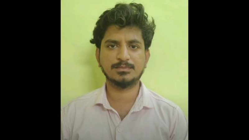 மின் வாரிய பெண் ஊழியர்களை செல்போனில் ஆபாச படம் எடுத்த சக ஊழியர் கைது