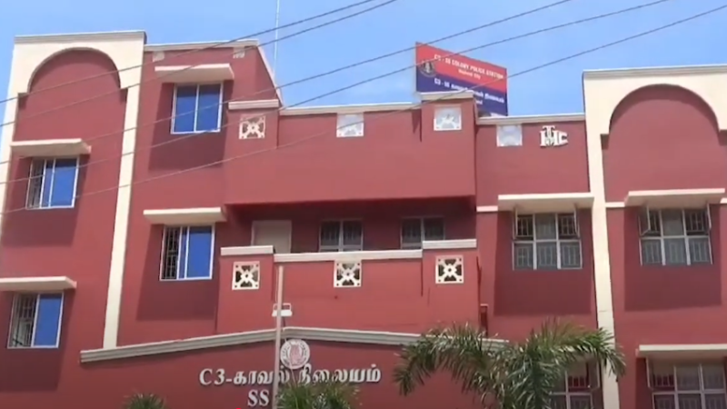 காவல்நிலைய விசாரணைக்கு சென்ற சிறுவன் உயிரிழந்த வழக்கில் காவல் ஆய்வாளர் உள்ளிட்ட 4 காவலர்களுக்கு 11 ஆண்டுகள் தண்டனை விதித்து நீதிமன்றம் உத்தரவு
