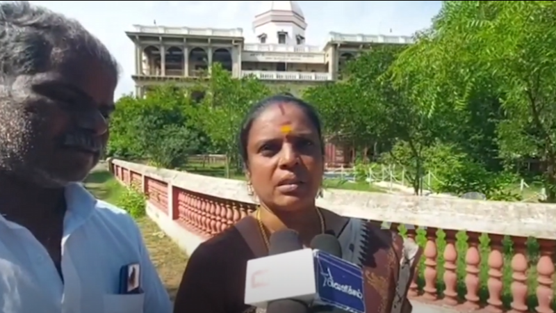பட்டியல் இனத்தைச் சேர்ந்த தம்பதியினரின் ஐந்து ஏக்கர் இடத்தை மாற்று சமூகத்தினர் சட்டவிரோதமாக கைப்பற்றியதாகவும் அவற்றை மீட்டுத் தரக் கூறி தம்பதியினர் புதுக்கோட்டை மாவட்ட ஆட்சியர் அலுவலகத்தில் புகார் மனு வழங்கினர்