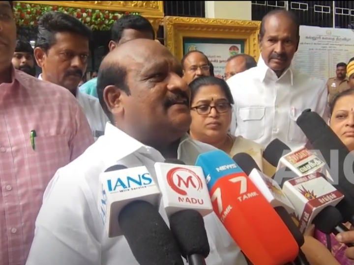 அரசு கல்லூரிகளில் பேராசிரியர் பற்றாக்குறை நிவர்த்தி செய்ய படிப்படியாக பேராசிரியர்கள் நியமிக்கப்படுவார்கள் என மதுரையில் அமைச்சர் கோவி.செழியன் பேட்டி