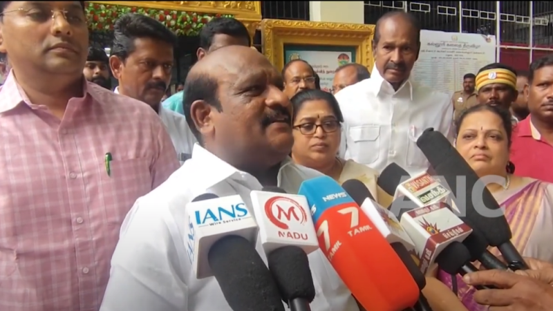 அரசு கல்லூரிகளில் பேராசிரியர் பற்றாக்குறை நிவர்த்தி செய்ய படிப்படியாக பேராசிரியர்கள் நியமிக்கப்படுவார்கள் என மதுரையில் அமைச்சர் கோவி.செழியன் பேட்டி