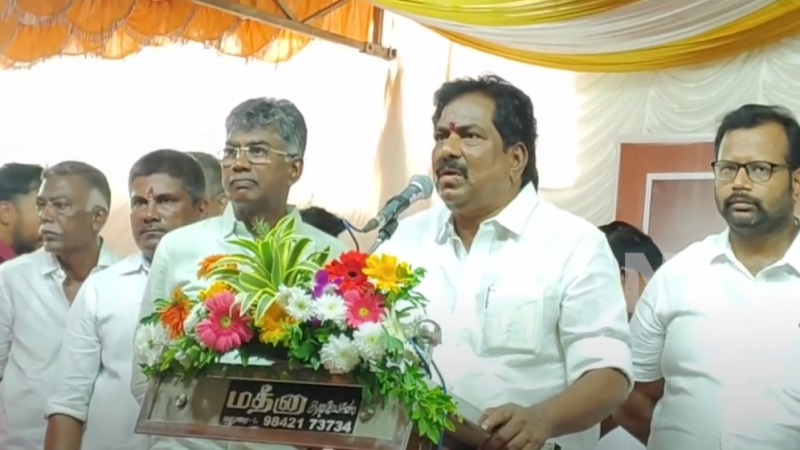 திமுகவின் இளைஞர் அணி செயலாளரும் தமிழ்நாடு துணை முதலமைச்சருமான உதயநிதி ஸ்டாலின் அவர்களின் பிறந்தநாளை முன்னிட்டும், ஓரணியில் தமிழ்நாடு சிறப்பாக செயல்பட்ட கழகத்தினரை பாராட்டும் வகையிலும் மதுரை வடக்கு மாவட்ட திமுக சார்பில் கிழக்கு தொகுதிக்குட்பட்ட திமுக நிர்வாகிகளுக்கு மதுரை உத்தங்குடி பகுதியில் நடைபெற்ற நிகழ்ச்சியில் வடக்கு மாவட்ட செயலாளரும் வணிகவரி மற்றும் பதிவுத்துறை அமைச்சருமான பி. மூர்த்தி 5 ஆயிரத்துக்கும் மேற்பட்ட திமுகவினருக்கு நலத்திட்ட உதவிகளை வழங்கினார்.