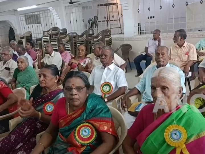 ஓய்வூதியர்களுக்கு வழங்கப்படுவது போல் பண்டிகை முன்பணம் ரூபாய் 6 ஆயிரம் குடும்ப ஒய்வூதியர்களுக்கும் அமுல்படுத்திடவேண்டும் உள்ளிட்ட பல்வேறு கோரிக்கைகளை திருவாரூரில் நடைபெற்ற தமிழ்நாடு ஓய்வுபெற்ற அலுவலர்கள் சங்க 27 ஆம் ஆண்டு நிறைவுவிழா கூட்டத்தில் தீர்மானங்களாக நிறைவேற்றினர் …
