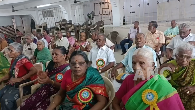 ஓய்வூதியர்களுக்கு வழங்கப்படுவது போல் பண்டிகை முன்பணம் ரூபாய் 6 ஆயிரம் குடும்ப ஒய்வூதியர்களுக்கும் அமுல்படுத்திடவேண்டும் உள்ளிட்ட பல்வேறு கோரிக்கைகளை திருவாரூரில் நடைபெற்ற தமிழ்நாடு ஓய்வுபெற்ற அலுவலர்கள் சங்க 27 ஆம் ஆண்டு நிறைவுவிழா கூட்டத்தில் தீர்மானங்களாக நிறைவேற்றினர் …