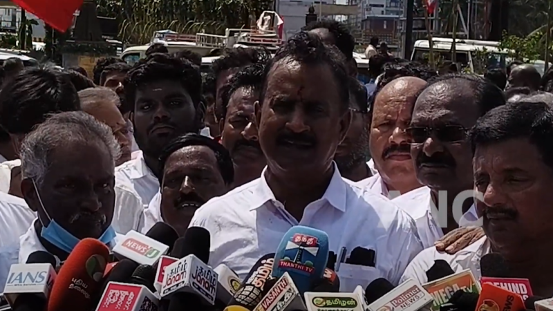கோவை ஜி டி நாயுடு மேம்பாலத்தை பார்வையிட்ட அதிமுக முன்னாள் அமைச்சர் எஸ் பி வேலுமணி இருக்கும் நாட்களில்லாவது நிலுவையில் உள்ள திட்டங்களுக்கு நிதி ஒதுக்கி திட்டத்தை நடைமுறை படுத்துங்கள் என திமுக அரசை வலியுறுத்தியுள்ளார்