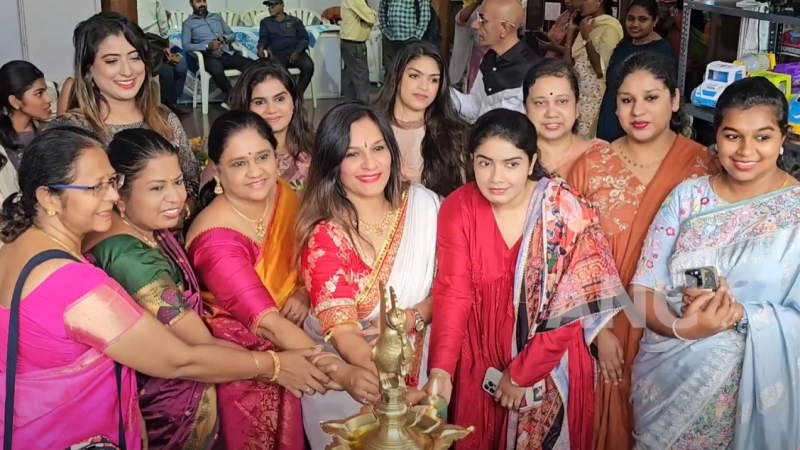 கோவை சுகுணா மண்டப அரங்கில் கோ கிளாம் விற்பனை கண்காட்சி தீபாவளி சிறப்பு விற்பனை கண்காட்சியாக நடைபெறும் இதில்,நூற்றுக்கும் மேற்பட்ட அரங்குகள் அமைத்துள்ளதாக ஒருங்கிணைப்பாளர் தகவல்