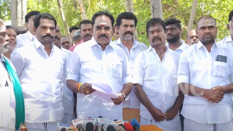 விஜய் மாவட்டம் தோறும் பேருந்தில் செல்லாமல் தொகுதி வாரியாக செல்ல வேண்டும்- செல்லூர் ராஜூ
