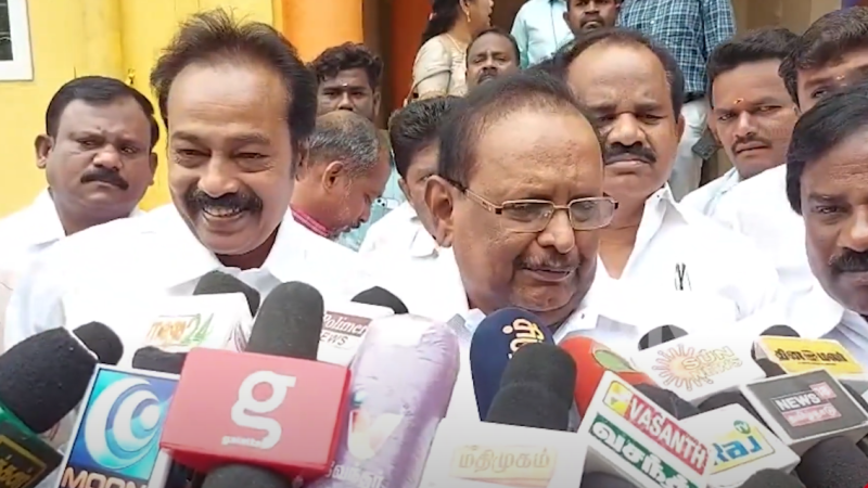 யாரையும் பாதுகாக்க வேண்டிய அவசியம் இல்லை யாரையும் அனாவசியமாக கைது செய்ய வேண்டியதில்லை சட்டம் தன் கடமையை செய்யும்….. புதுக்கோட்டை அடுத்த பொம்மாடி மலையில் தமிழ்நாடு இயற்கை வளங்கள் துறை அமைச்சர் ரகுபதி பேட்டி