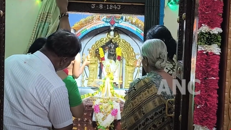 பெரியகுளம் அருள்மிகு பெத்தண சுவாமி திருக்கோவிலில் சனி பிரதோஷம் பூஜை முன்னிட்டு ஸ்ரீ அருணாச்சலேஸ்வார் சுவாமிக்கு மற்றும் நந்தீஸ்வரனுக்கும் சிறப்பு அபிஷேக பூஜைகள் நடைபெற்றது