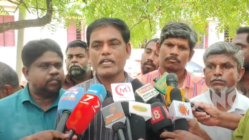 மதுரை மாநகராட்சியிலிருந்து அவர்லாண்ட் நிறுவனம் வெளியேற வலியுறுத்தி அக்டோபர் 21 ஆம் தேதி முதல் தூய்மை பணியாளர்கள் காலவரையற்ற வேலை நிறுத்த போராட்டத்தில் ஈடுபட போவதாக அறிவிப்பு