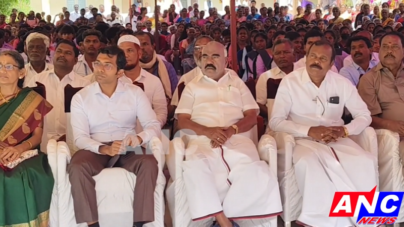 விழுப்புரம் மாவட்டம் செஞ்சி தொகுதி மக்களின் 40 ஆண்டுகள் கனவை நனவாக்கும் வகையில் கடந்த 3 ஆண்டுகளுக்கு முன்பு தமிழ்நாடு சட்டபேரவையில் செஞ்சி தொகுதியில் அரசு கலைமற்றும் அறிவியல் கல்லூரி தொடங்கபடும் என அறிவிப்பு செய்து தற்காலிகமாக செஞ்சி அரசு ஆண்கள் மேல்நிலைப்பள்ளி வளாகத்தில் செயல்பட்டுவந்த நிலையில் செஞ்சி அடுத்த சிட்டாம்பூண்டி கிராமத்தில் ரூபாய் 13.92 கோடி மதிப்பீட்டில் புதிய செஞ்சி அரசு கலை மற்றும் அறிவியல் கல்லூரி கட்டிடம் கட்டப்பட்டு அதன் திறப்புவிழா நடைபெற்றது.