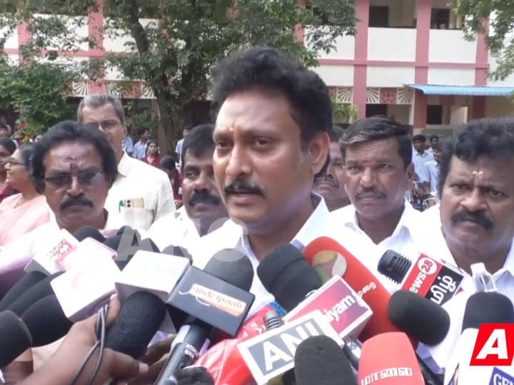 பன்னிரண்டாம் வகுப்பு மாணவி கொலை செய்யப்பட்ட சம்பவம் கண்டனத்துக்குரியது ; போதை வஸ்துக்கள் விற்பனை தமிழக முதல்வர் இரும்பு கரம் கொண்டு தடுத்து வருகிறார்- திருச்சியில் பள்ளிக்கல்வித்துறை அமைச்சர் அன்பில் மகேஷ் பொய்யாமொழி பேட்டி.