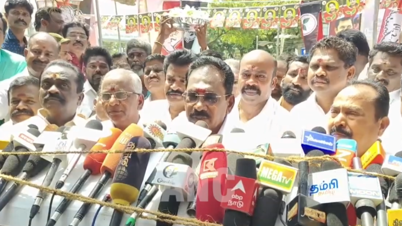 மதுரையில் பிரதமர் மோடி கலந்துகொள்ளும் கூட்டம் வரலாற்று சிறப்புமிக்க கூட்டம் இந்த கூட்டத்திற்கு பிறகு எடப்பாடி பழனிசாமி தலைமையில் தமிழகத்தில் ஆட்சி அமையும் அதிமுக முன்னாள் அமைச்சர் செல்லூர் ராஜு மதுரையில் பேட்டி