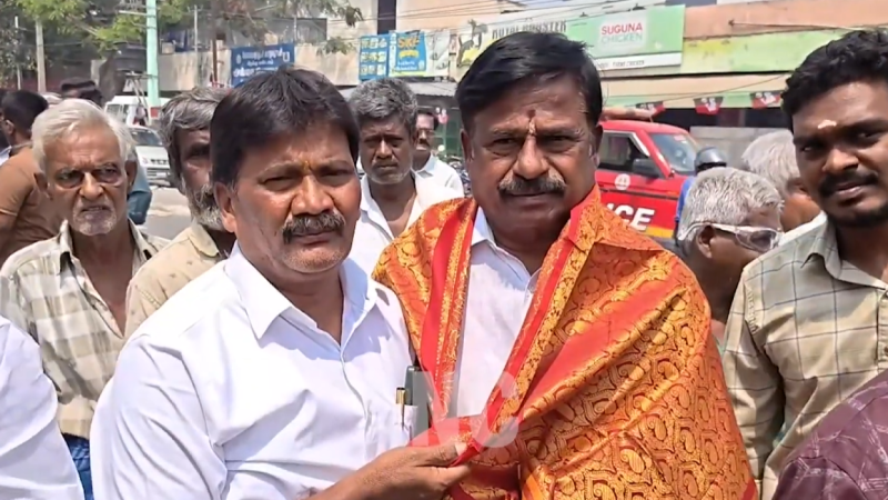 கோவை மாநகர் மாவட்டம் பீளமேடு பகுதி அம்மா பேரவை சார்பாக முப்பெரும் விழாவாக அன்னதான நிகழ்வுகள் பீளமேடு பகுதி அம்மா பேரவை இணைச் செயலாளர் பாலகிருஷ்ணன் அவர்களின் ஏற்பாட்டில் சிறப்பாக நடைபெற்றது