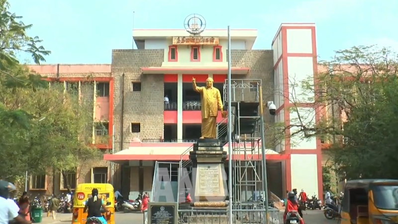 மடப்புரம் காவலாளி அஜித்குமார் கொலை வழக்கு மானாமதுரை சரக டி.எஸ்.பி சண்முகசுந்தரம் இன்றும் நீதிமன்றத்தில் ஆஜராகவில்லை