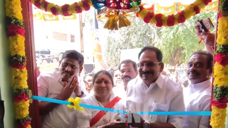 விஜய் செய்தியாளரை சந்தித்தால் அதுவே பெரிய சாதனை. இங்கிருந்து சென்ற செல்லாக்காசுகளை கூறச் சொல்லுங்கள் செய்தியாளர்கள் சந்திக்க சொல்லுமாறு – மதுரையில் முன்னாள் அமைச்சர் செல்லூர் ராஜூ பேட்டி