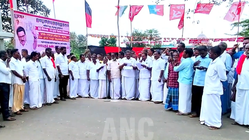 ஒன்றிய பட்ஜெட்டில் தமிழ்நாட்டை வஞ்சித்த பாஜகவையும், அதற்கு துணை போகும் அதிமுகவையும் கண்டித்து வடபாதிமங்கலத்தில் மதசார்பற்ற முற்போக்கு கூட்டணி கட்சியினர் போராட்டம் நடத்தினர் –