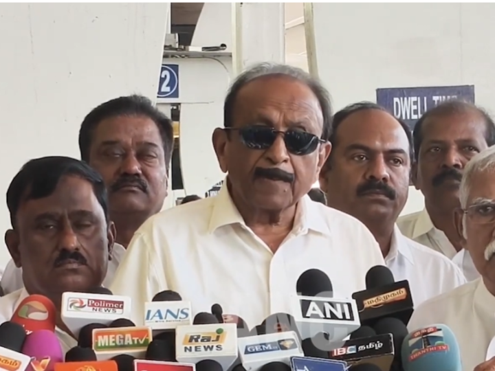 மத்திய அரசு பட்ஜெட் மிகவும் ஏமாற்றம் அளிக்கிறது – கோவையில் வைகோ கருத்து !!! கச்சா எண்ணெய் விலை குறைந்தும் பெட்ரோல் டீசல் விலை குறைக்காதது – மக்கள் மீதான சுமையை குறைக்க மத்திய அரசு விரும்பவில்லை என்பவரை காட்டுகிறது – வைகோ விமர்சனம் சுங்க வரியை குறைத்து இருப்பது மட்டும் மறுமலர்ச்சி திராவிட முன்னேற்றக் கழகம் வரவேற்கிறது – வைகோ கருத்து சட்டமன்ற தேர்தலில் தி.மு.க தனிப் பெரும்பான்மை பெற்று மீண்டும், ஆட்சி அமைக்கும் : தொகுதி பங்கீடு முடிந்ததும் சீட்டு பங்கீடு முடிவுகள் எடுக்கப்படும் – வைகோ பேட்டி