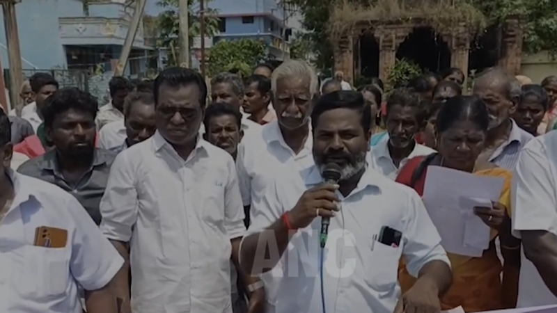 திருவாரூர் தமிழ்நாடு விவசாயிகள் பாதுகாப்பு சங்கத்தினர் கோவிலை முற்றுகையிட்டு கண்டன ஆர்ப்பாட்டம்