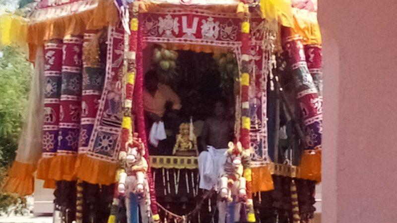 மும்மூர்த்திகள் ஸ்தலம் என்று போற்றப்படும் அருள்மிகு உத்தமர் கோவில் …