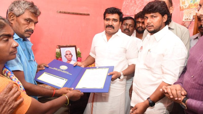 ஆளுநர்  கலந்து கொள்ளும் எந்த நிகழ்வாக இருந்தாலும் சரி தமிழகத்தில் தமிழ்தாய் வாழ்த்து முதன்மையாக பாடப்பட வேண்டும் என்பதே எங்களின் 4 கோரிக்கைகளில் முக்கிய கோரிக்கை –