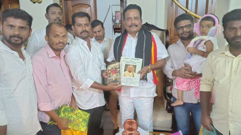 தேனி மாவட்டம் 40லட்சம் குறும்பகவுண்டர் சமுதாய மக்களின் வாழ்வாதார கோரிக்கைகளை சட்டமன்றத்தில் ஒலிக்கக் கோரி கம்பம் எம்எல்ஏவிடம் மனு!!!